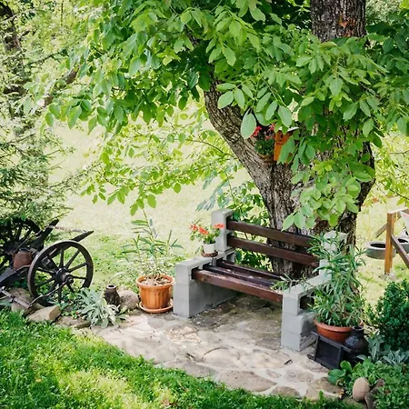 Holiday home Behiv-lak *